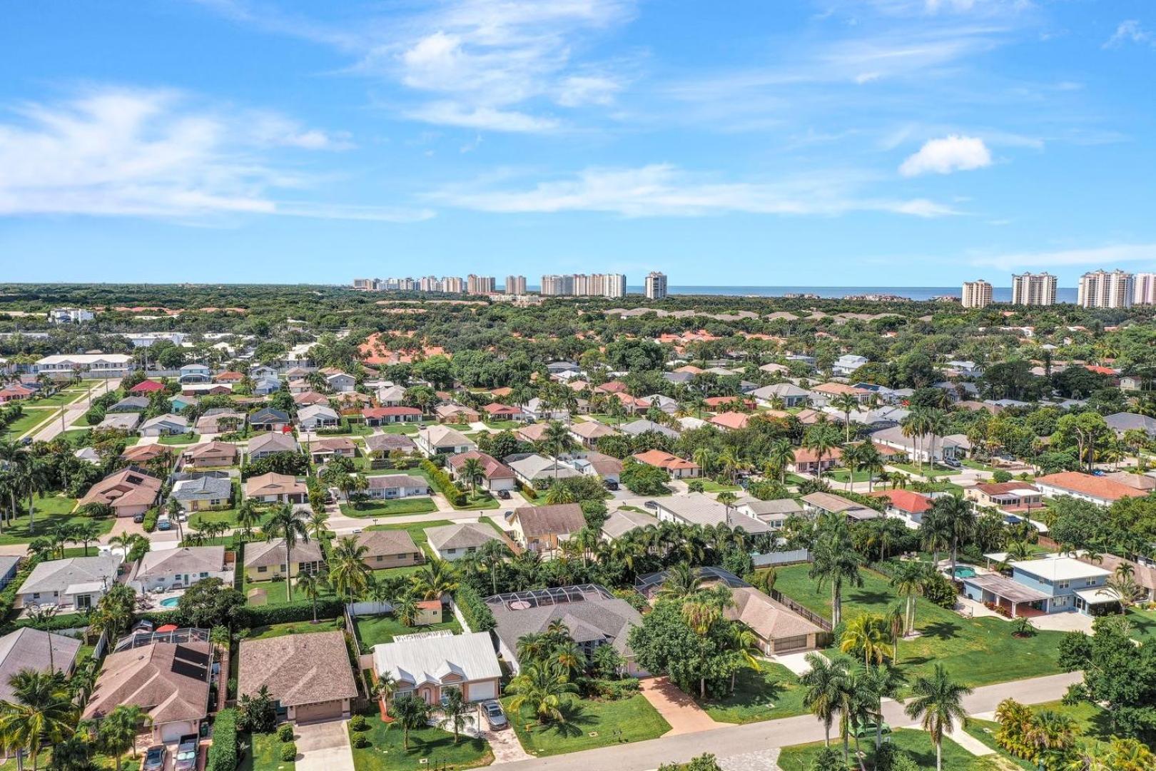 Lux Family 3 Bedroom With Pool Villa Walk To Beach And Mercato North North Naples エクステリア 写真