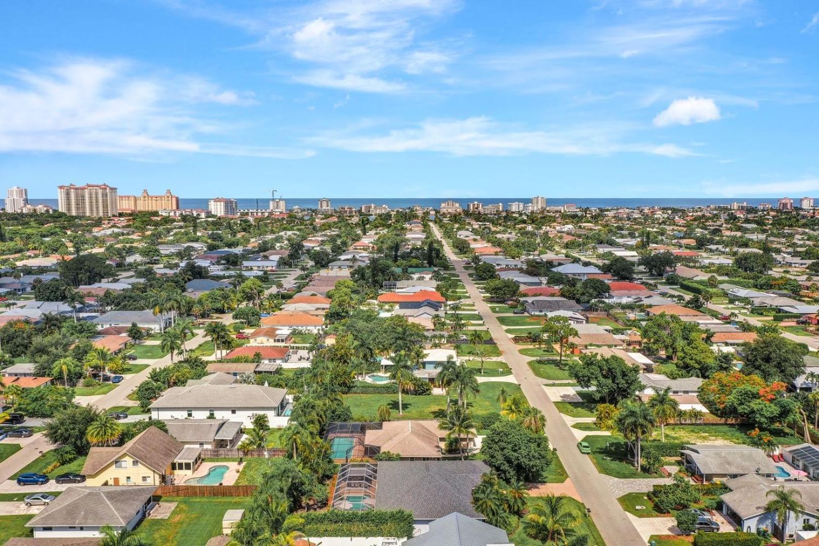 Lux Family 3 Bedroom With Pool Villa Walk To Beach And Mercato North North Naples エクステリア 写真